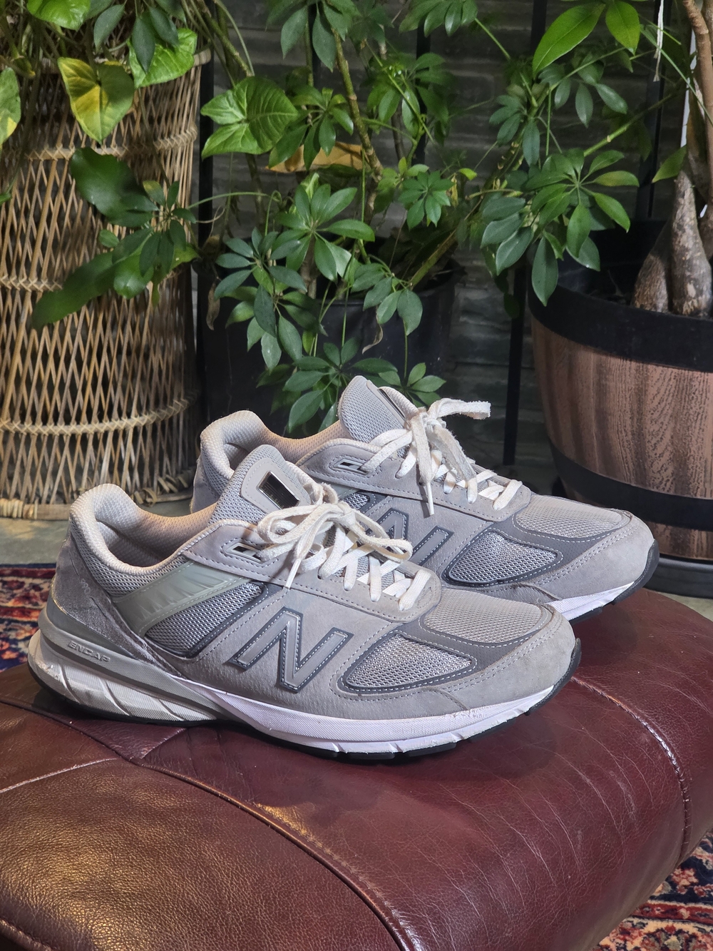 MADE IN USA NEW BALANCE 990V5 SIZE 12 4E GREY